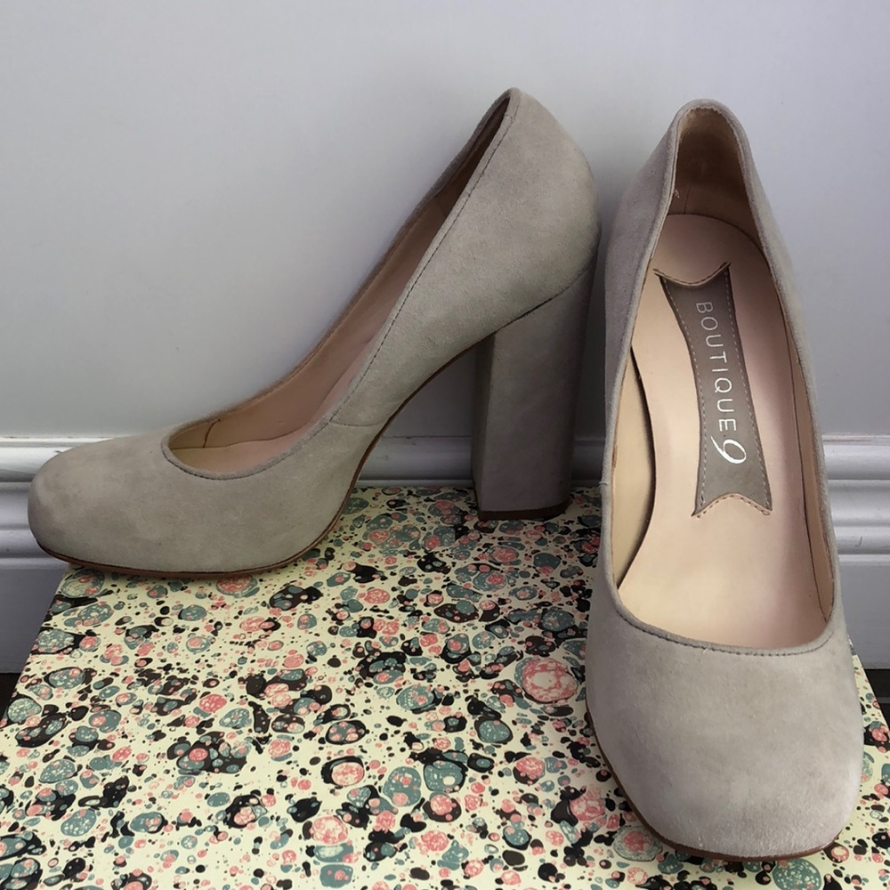 Boutique 9 Grey Suede Pump